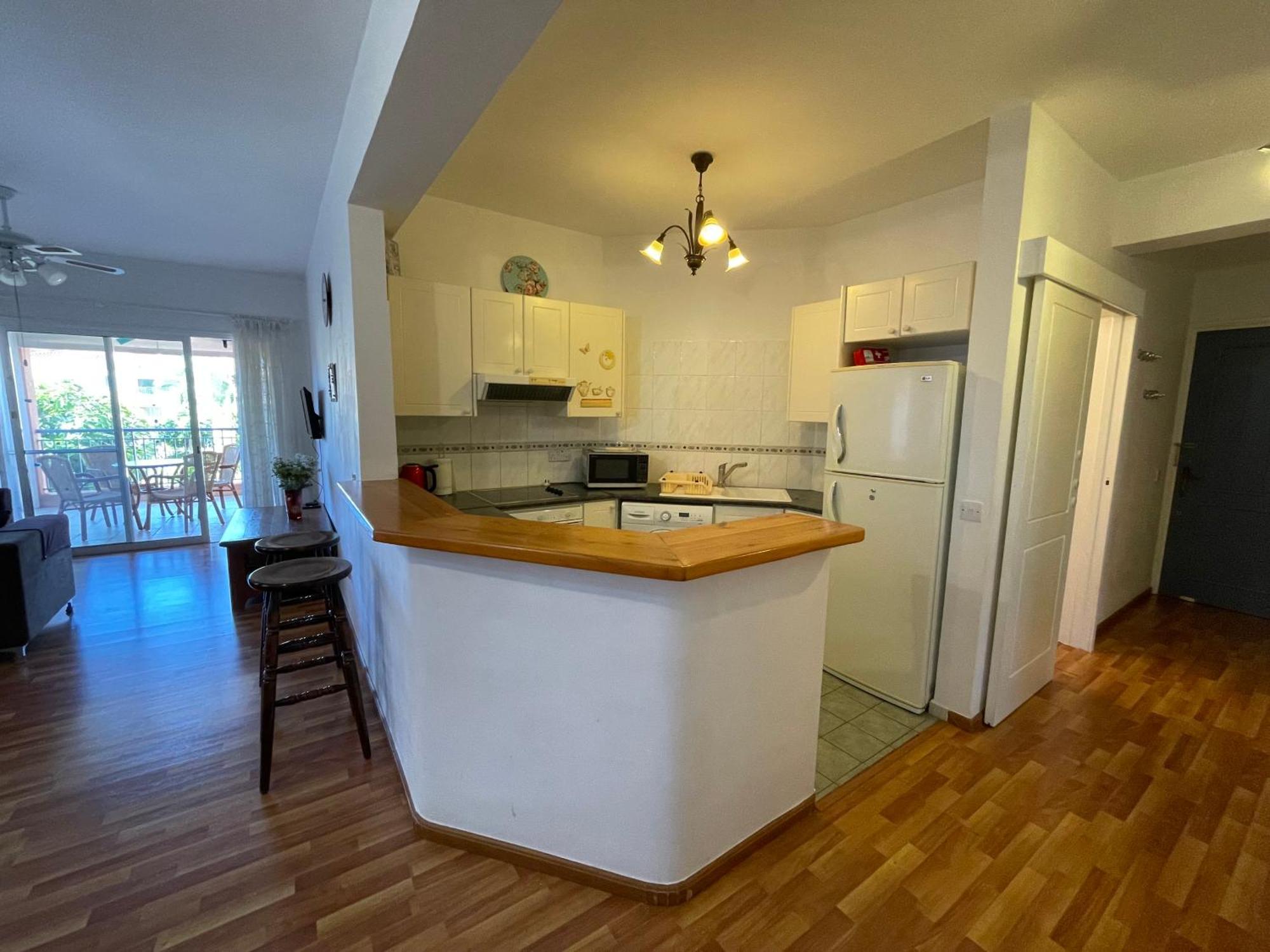 Limnaria Gardens Two Bedroom Apartment With Balcony Paphos Extérieur photo