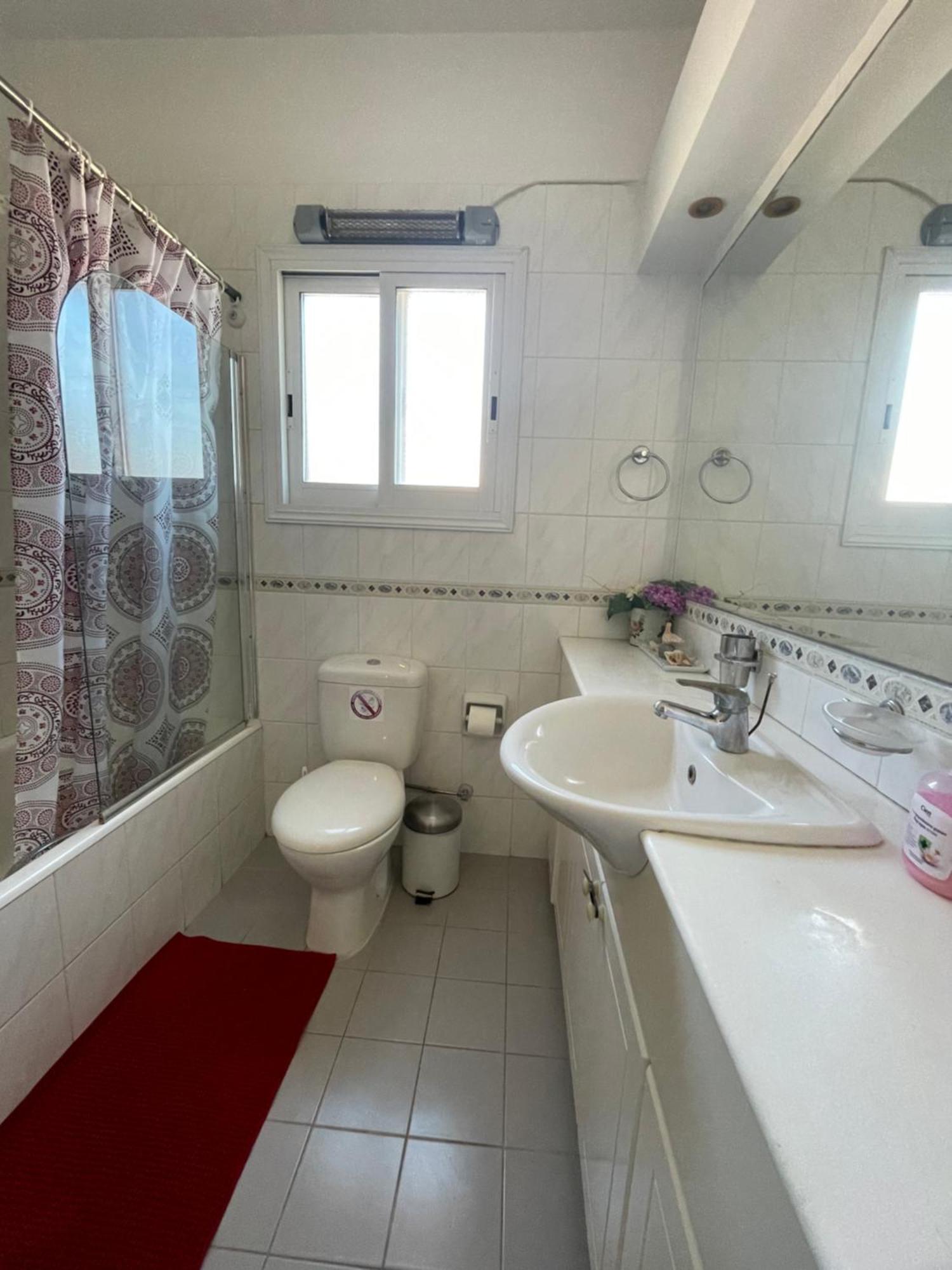 Limnaria Gardens Two Bedroom Apartment With Balcony Paphos Extérieur photo